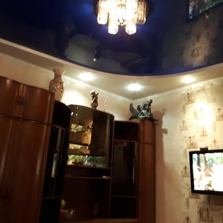 קריבוי רוג Аппартаменты 25 מראה חיצוני תמונה